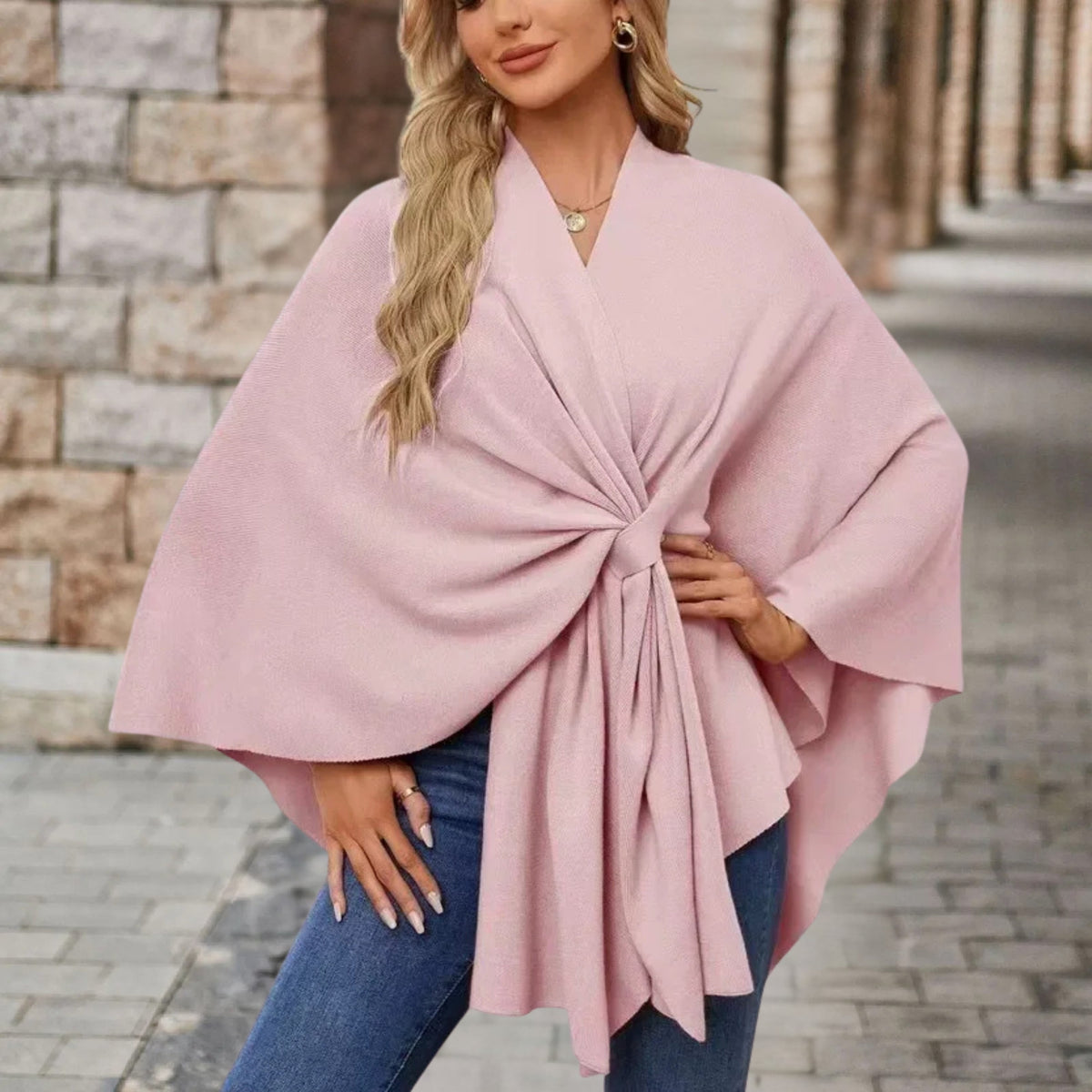 Nicole | Dames Top met Gedrapeerd Knoopdetail en Vloeiende Pasvorm