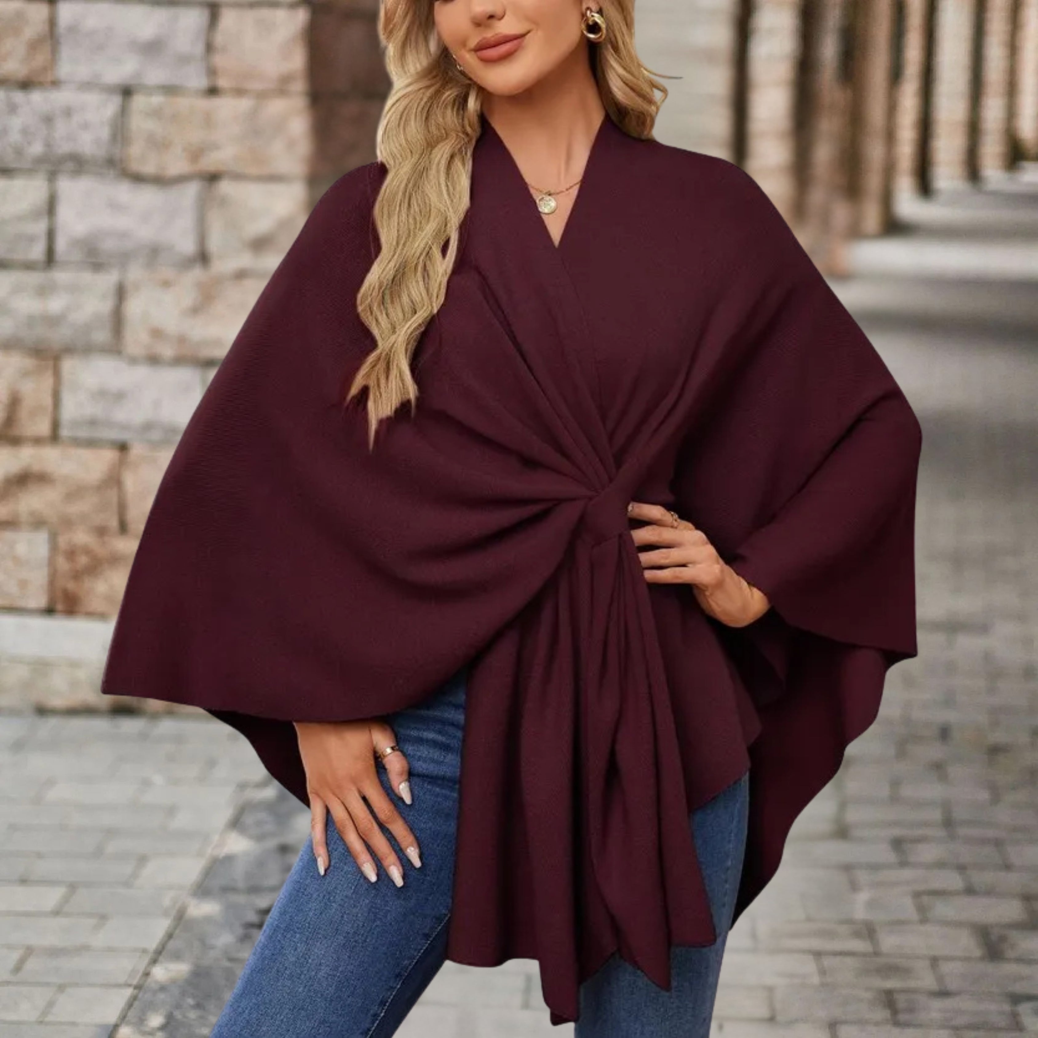 Nicole | Dames Top met Gedrapeerd Knoopdetail en Vloeiende Pasvorm