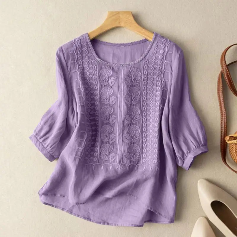 Phoebe | Dames Geborduurde Blouse Met Ronde Hals