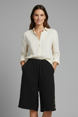 Mariana | Dames Shorts met elastische tailleband, wijde pijpen en knoopsluiting