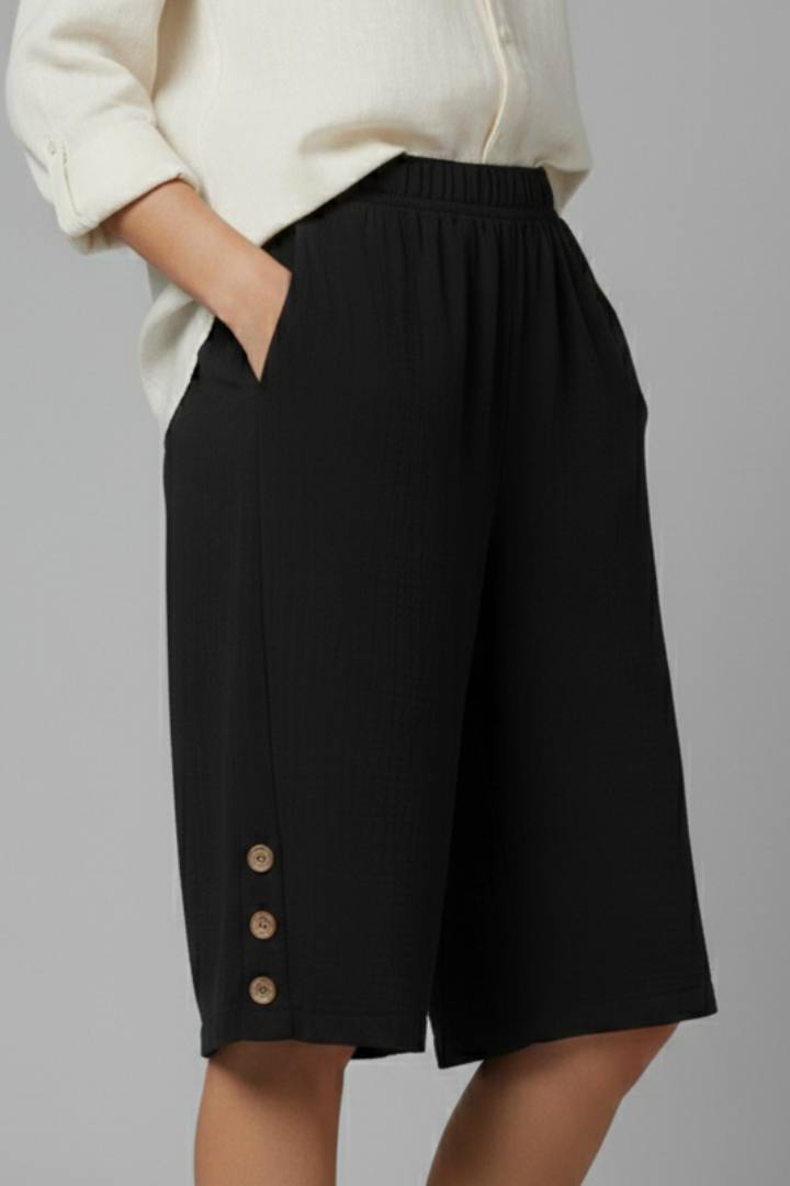 Mariana | Dames Shorts met elastische tailleband, wijde pijpen en knoopsluiting
