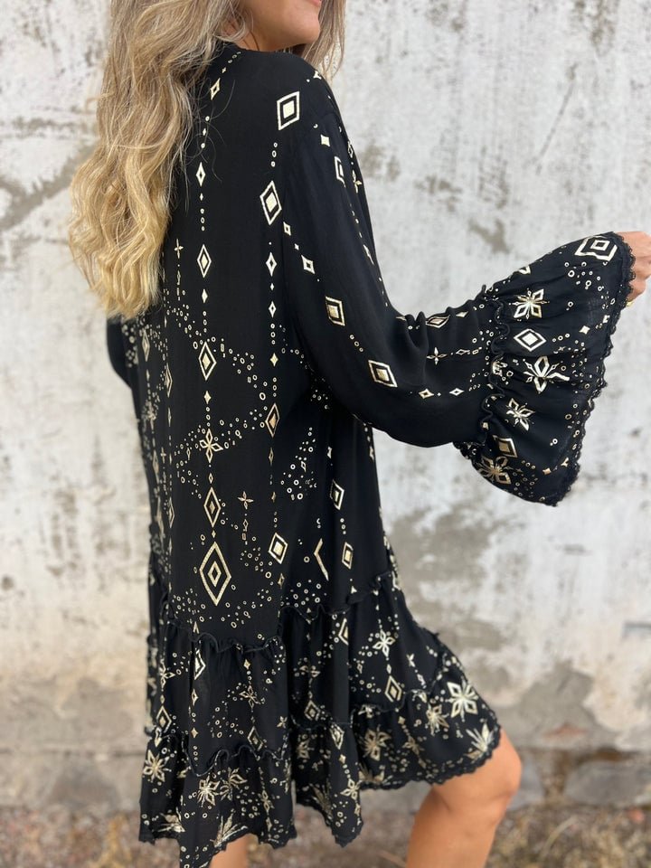 Roos | Dames Boho Gelaagde Jurk Wijde Mouwen Gouden Details