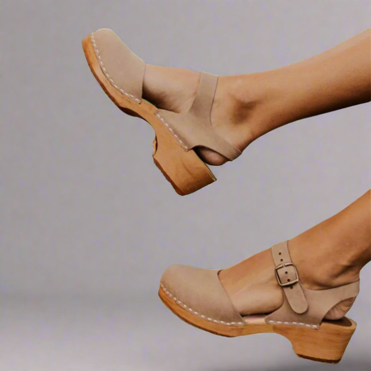Julia | Dames Comfortabele Sandalen Gesloten Neus Houten Hak Enkelband Klompen