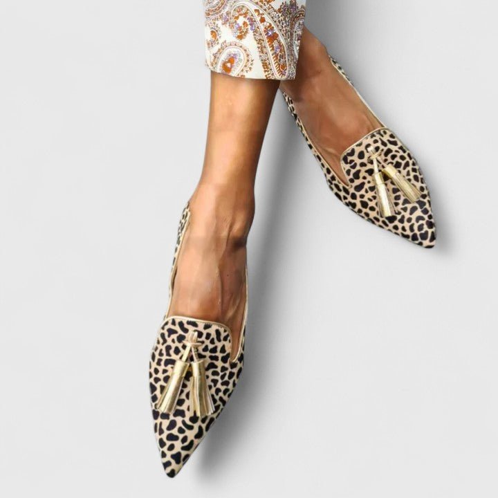 Fleur | Dames Luipaardprint Instappers Puntneus Loafers Fuchsia Kwastjes