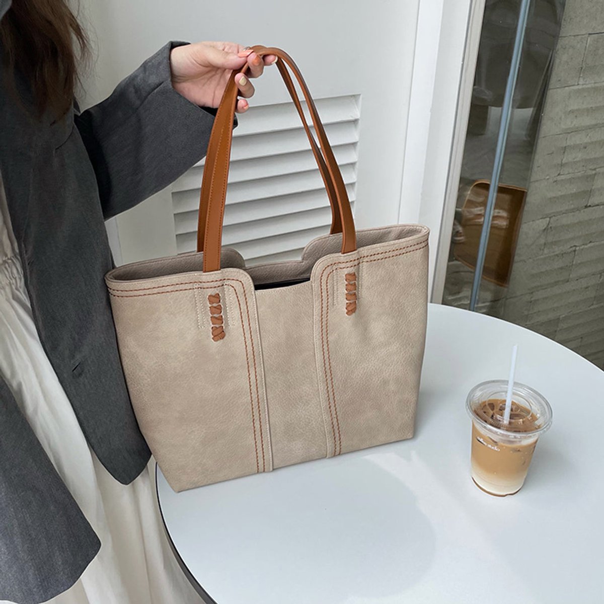 Mila | Dames Minimalistische Kunstleren Tote Bag Ruime Schoudertas