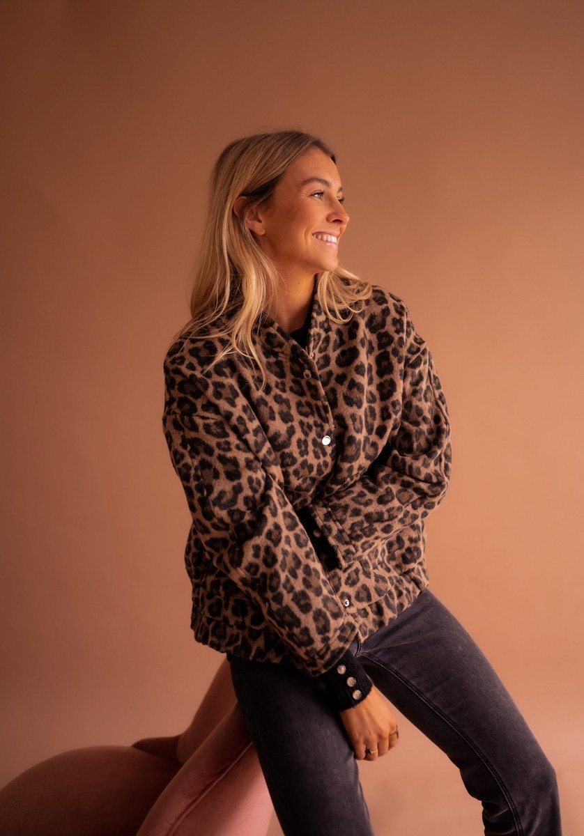 Sophie | Dames Oversized Quilted Jacket Women Luipaardprint Drukknoop