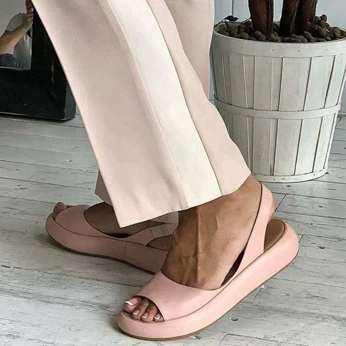 Sanne | Dames Peep Toe Slingback Comfortable Sandals Gecusht Plat Zool