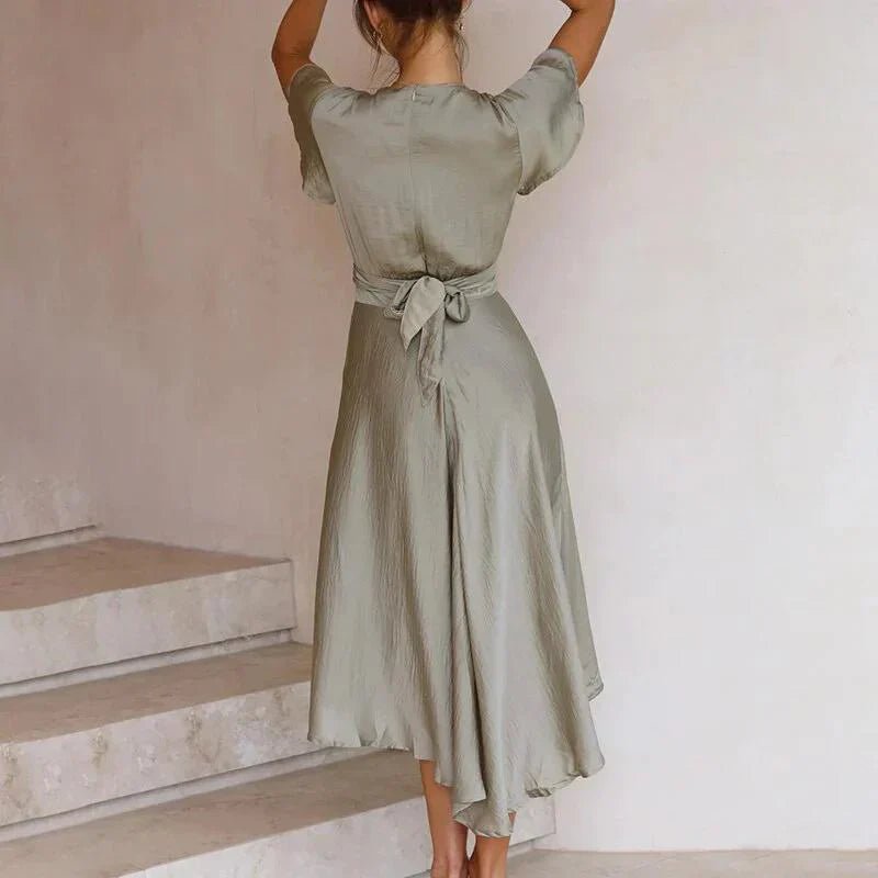 Roos | Dames Satin Midi-jurk Diepe V-hals Vlindermouw Asymmetrische Zoom