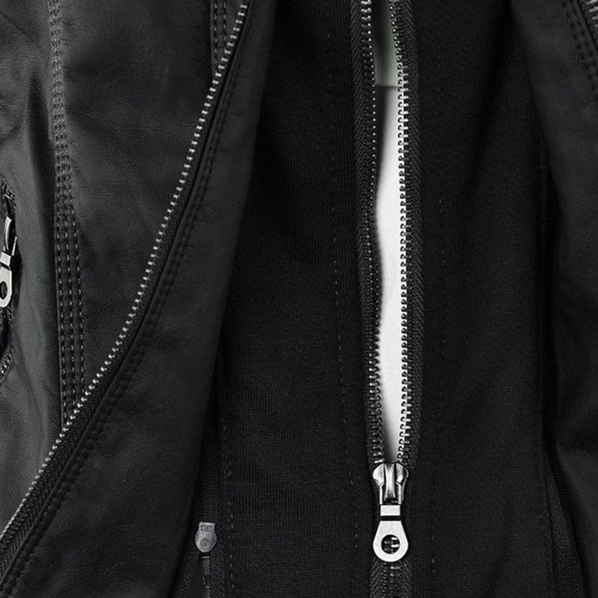 Femke | Dames Slim-Fit Kunstleren Motorjas Afneembare Capuchon